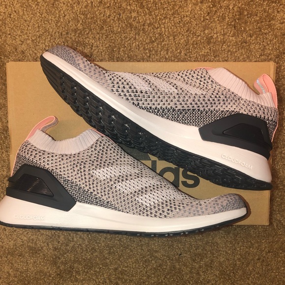 adidas Shoes - ⭐️NWT ADIDAS RAPIDARUN LACELESS KNIT⭐️